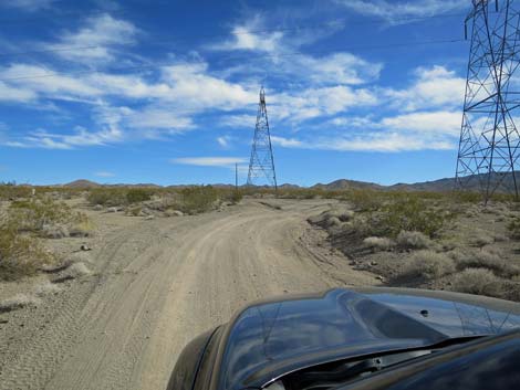 Keyhole Canyon Road