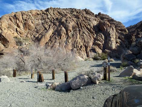 Keyhole Canyon Road