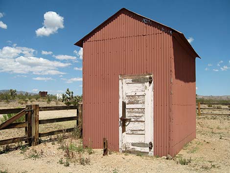 Walking Box Ranch, Ice house