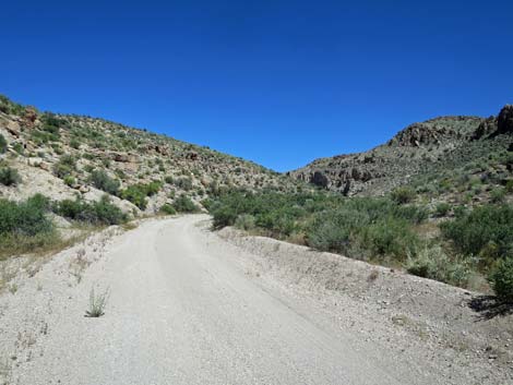 Valley of Faces Road