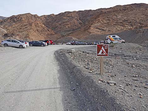 Mosaic Canyon Road