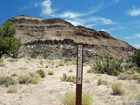 Mid Hills to Hole-in-the-Wall Trail