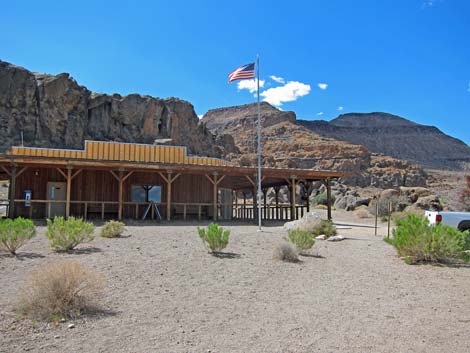 Hole-in-the-Wall Visitor Center