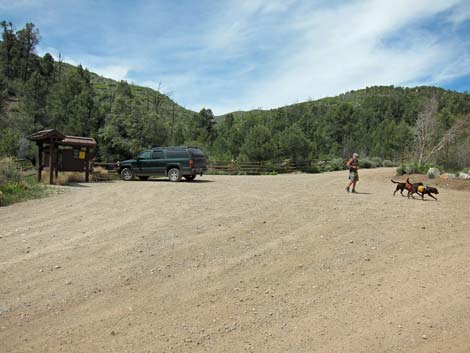 Lovell Canyon Trailhead